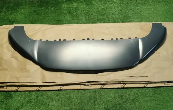 Maserati Grecale Front bumper lip 670167331DANEK 670167331