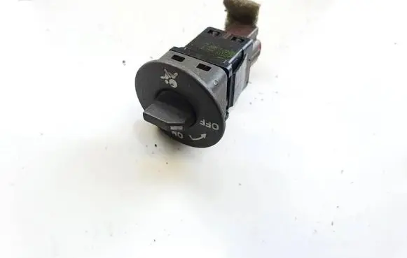Renault Clio III Passenger airbag on/off switch 8200169589C