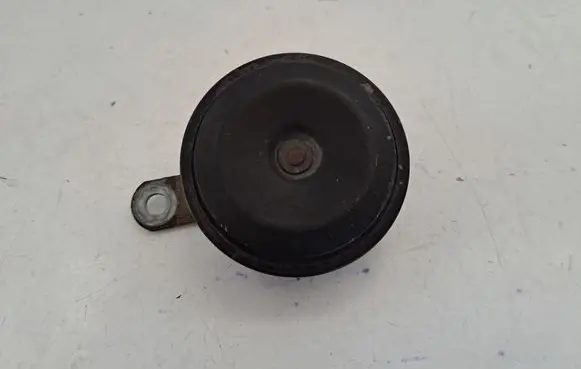 Toyota Avensis T250 Horn signal 8651005020