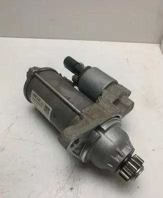 Volkswagen Golf VII Starter motor 0AM911023R