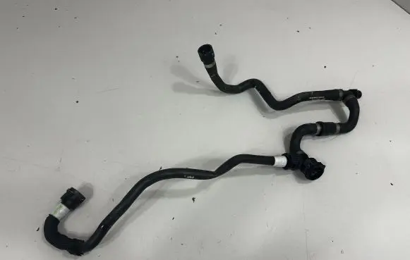 BMW iX Engine coolant pipe/hose 8475128