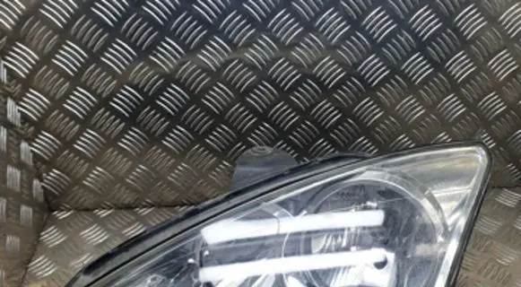 Ford Focus Headlight/headlamp 206348B
