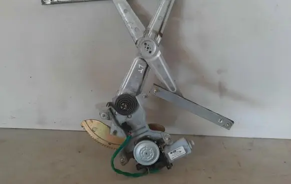 KIA Carens I Rear door window regulator with motor