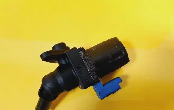 Peugeot 307 Coolant heater control valve 9640937380