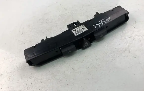 Opel Astra H Hazard light switch 03758065XD