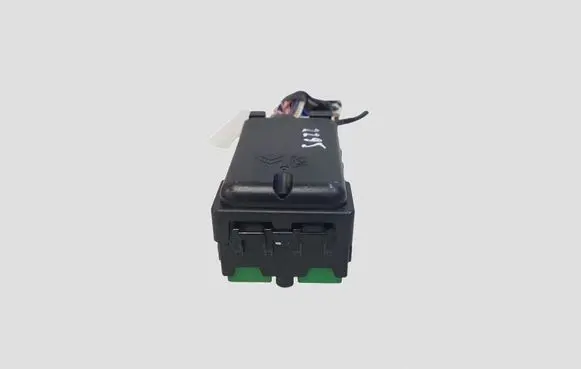 Peugeot 508 Fuse module 9665492680