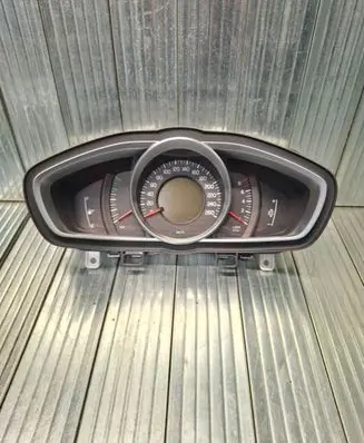 Volvo V40 Speedometer (instrument cluster) 31314480 0020083