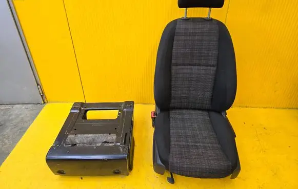 Mercedes-Benz Vito Viano W447 Front driver seat 