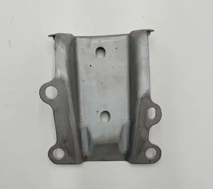 Nissan Leaf II (ZE1) Rear bumper support beam 