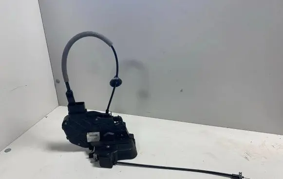 Volvo V70 Front door lock 31253665 A048317 986902104