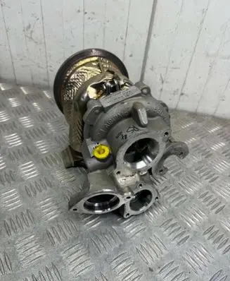Audi RS4 B9 Turbo 06M145701T
