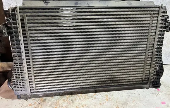 Volkswagen PASSAT B6 Intercooler radiator