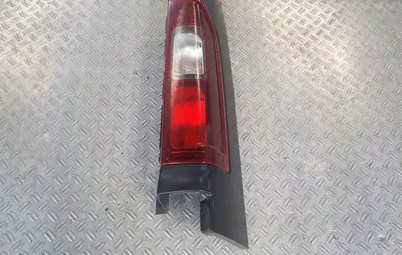 Renault Trafic III (X82) Rear/tail lights