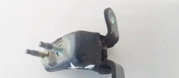 Honda CR-V Rear door lower hinge