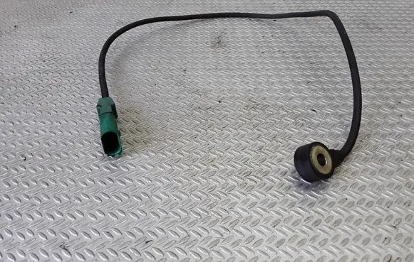 Audi A4 S4 B6 8E 8H Detonation knock sensor 