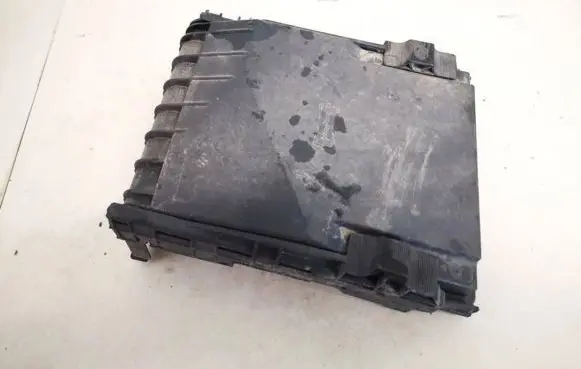 Volkswagen Golf V Fuse box cover 1k0937132f