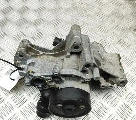 BMW 3 G20 G21 Water pump 8650988