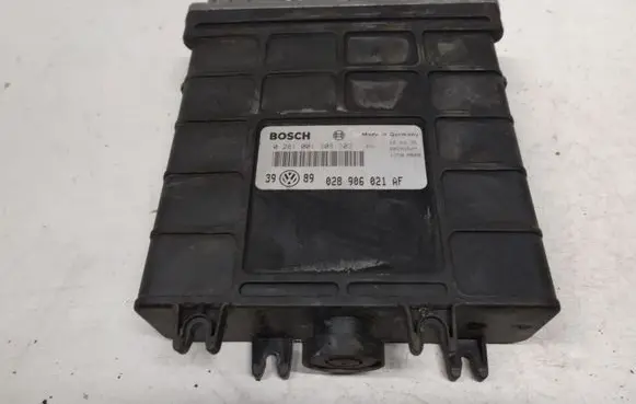 Volkswagen Golf III Engine control unit/module 028906021AF