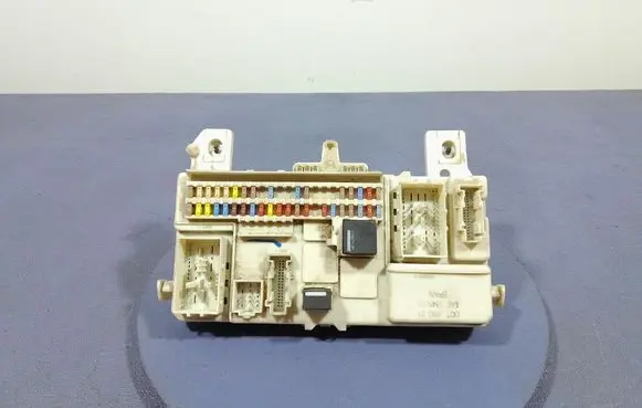 Volvo V50 Fuse box set 31268178