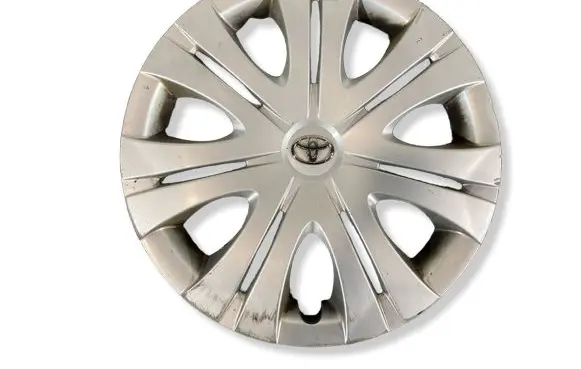 Toyota Corolla E140 E150 R16 wheel hub/cap/trim 2979B