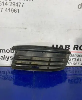 Volkswagen Jetta V Front bumper lower grill 1K0853665G