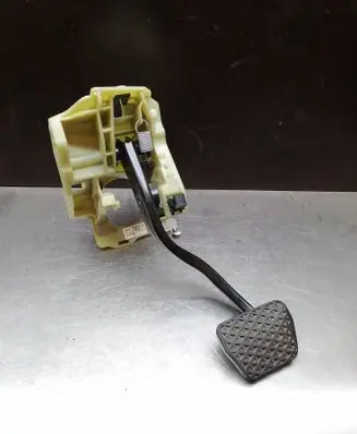 BMW 5 E60 E61 Brake pedal 6759947