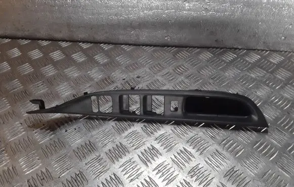 Mazda 6 Front door interior handle trim G22C684LI