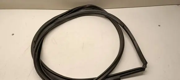 Toyota C-HR I Rear door rubber seal (on body)