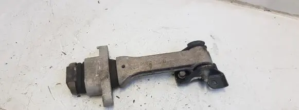 Hyundai Tucson TL Engine mount bracket 21950D3100