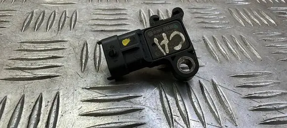 Opel Astra J Air pressure sensor 55573248