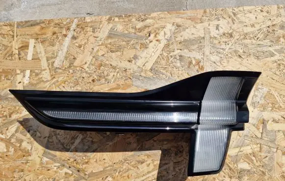 Ford Mustang Mach-E Tailgate rear/tail lights LJ8B13A602AD