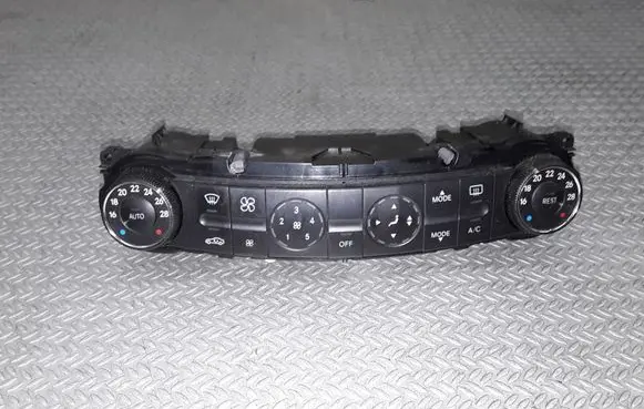 Mercedes-Benz E W211 Climate control unit 2118300490