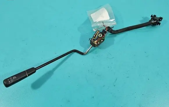 Volkswagen II LT Seat control switch A0015401445 IMPRK1539146
