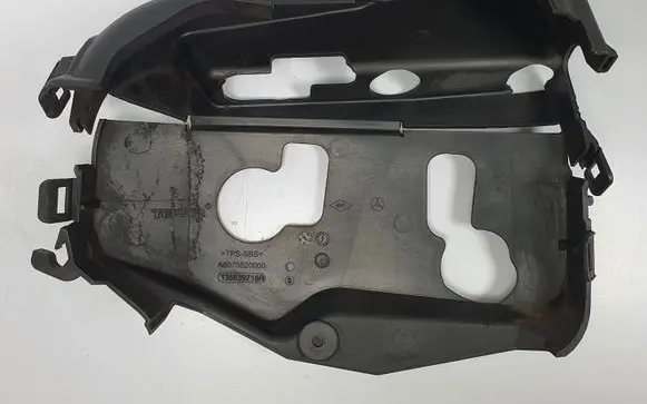 Mercedes-Benz B W246 W242 Timing belt guard (cover) A6070520000
