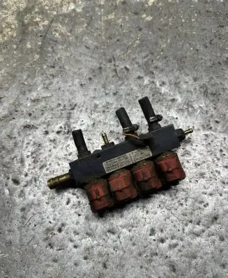 Mazda Premacy LP gas injector 67R010104 110R000040