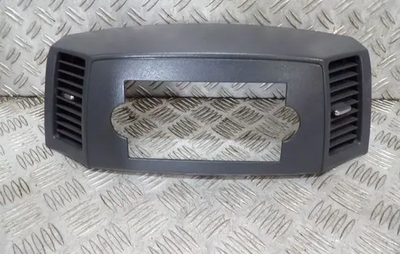 Jeep Grand Cherokee (WK) Panel trim 