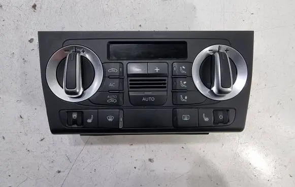 Audi A3 S3 8P Climate control unit 8P0820043BH A2C53301900