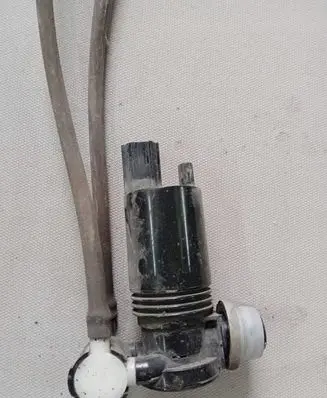 Ford Fiesta Windscreen/windshield washer pump