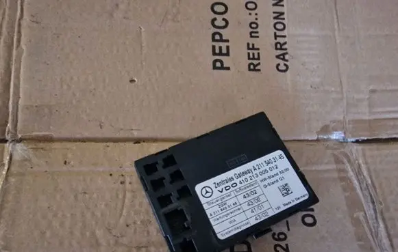 Mercedes-Benz E W211 Comfort/convenience module 2115403145
