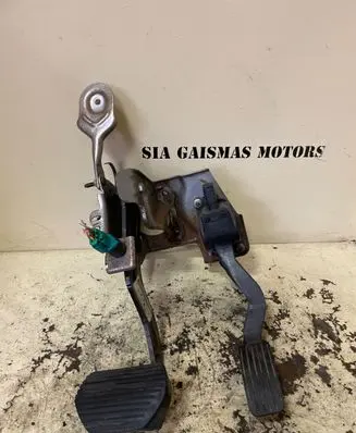 Citroen C4 I Accelerator throttle pedal 0280755041 9680565880