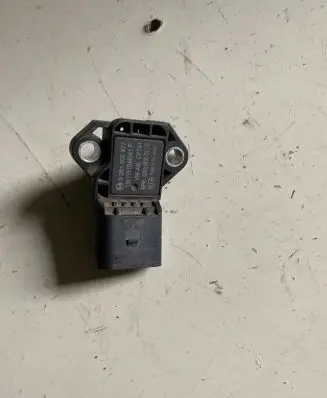 Volkswagen Polo V 6R Air pressure sensor 03G906051E 0281002977 130131T044341F
