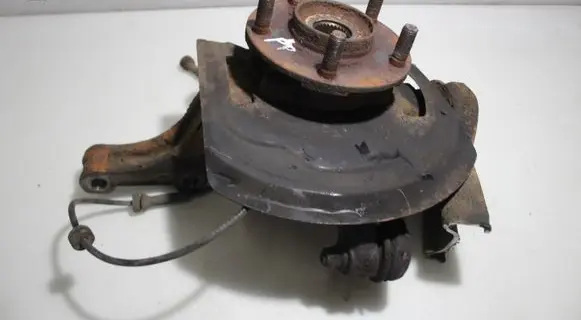 Renault Koleos I Front wheel hub spindle knuckle