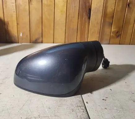 Front door electric wing mirror