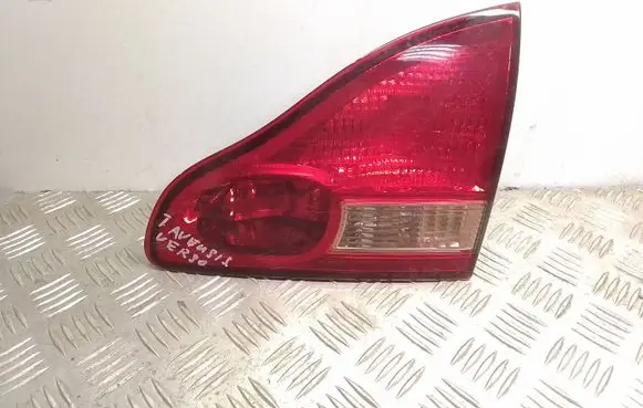 Toyota Avensis Verso Tailgate rear/tail lights