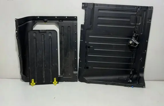 Opel Combo E Tailgate trim FPW2603