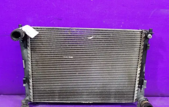 Ford Fusion Coolant radiator 4S6H8005DA
