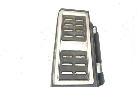Volkswagen Golf VII Foot rest pad/dead pedal 5Q1864551