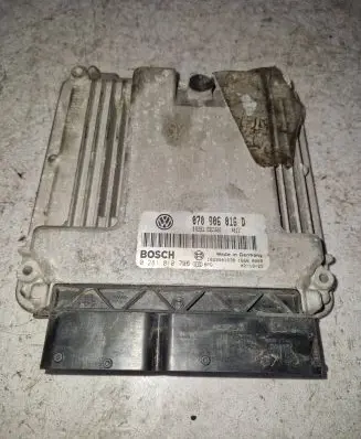 Volkswagen Touareg I Engine control unit/module 070906016D