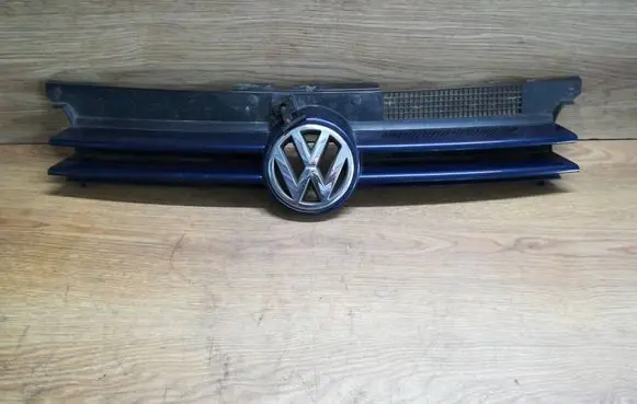 Front bumper upper radiator grill