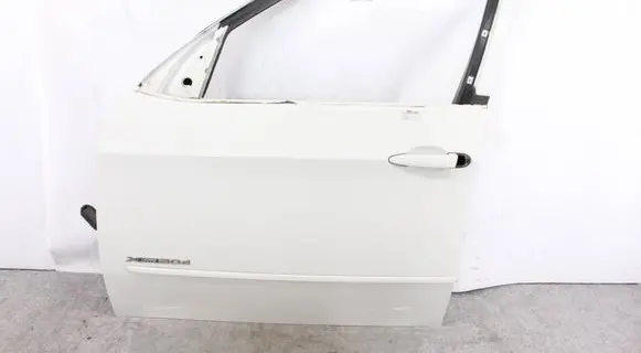 BMW X5 E70 Front door 7211423 41517211423